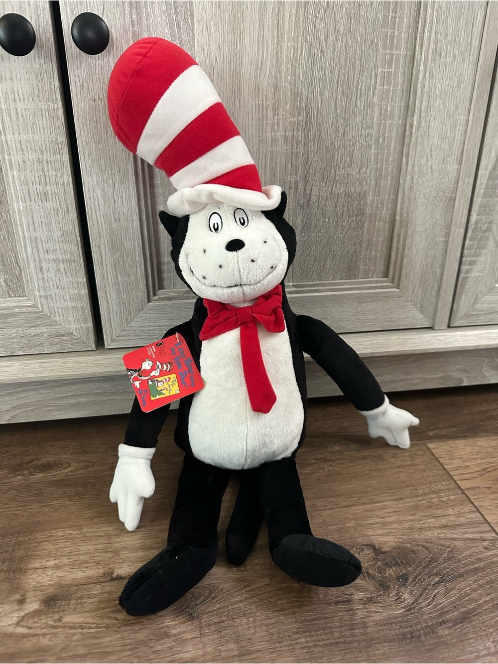 NWT! Dr. Seuss Cat in the Hat Stuffed Animal, Reading Buddy, Collector, 22"
